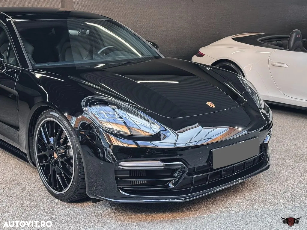Porsche Panamera 4 E-Hybrid - 3