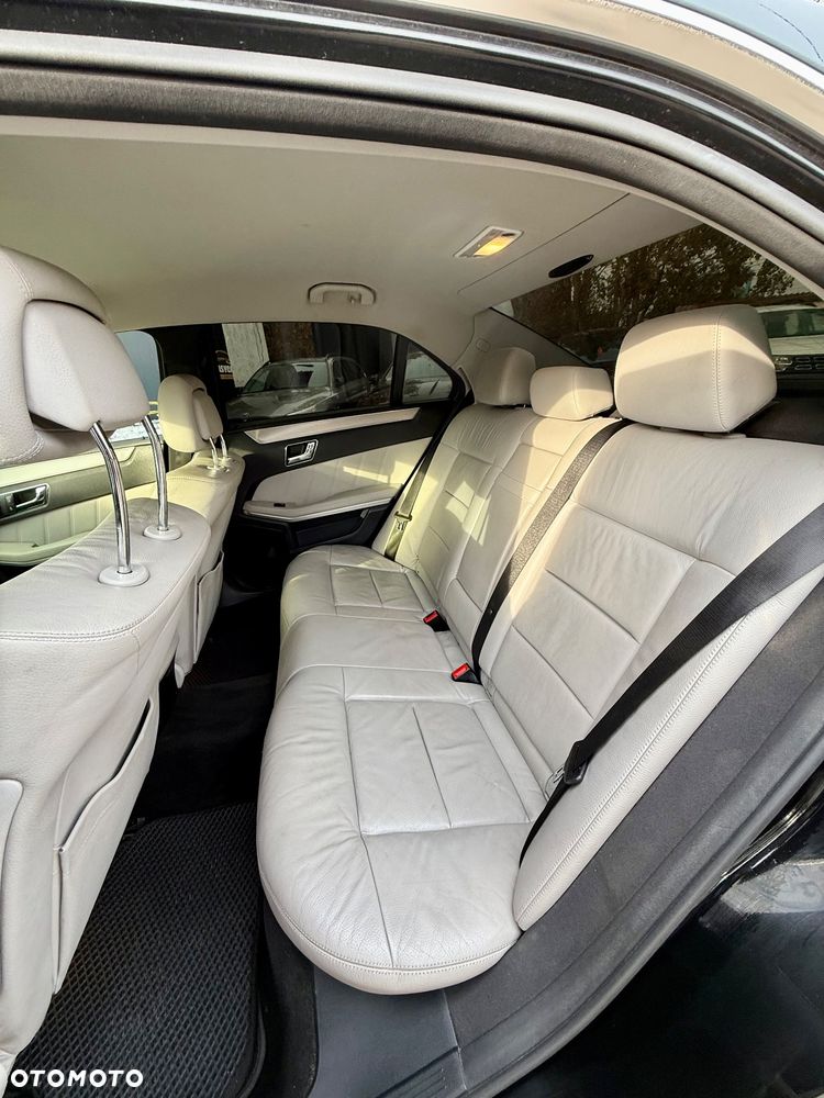 Mercedes-Benz Klasa E 350 CDI DPF BlueEFFICIENCY 7G-TRONIC Avantgarde - 15