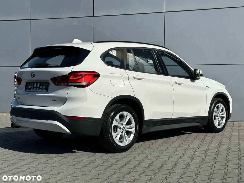 BMW X1 xDrive25e Advantage - 11
