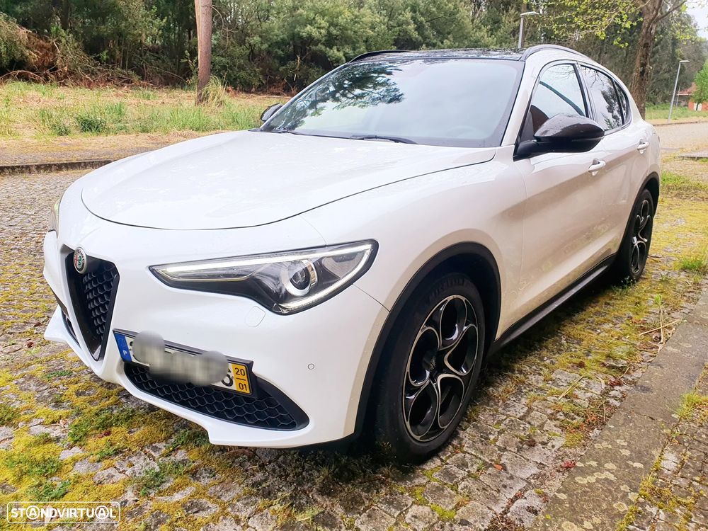 Alfa Romeo Stelvio 2.2 D B-Tech AT8