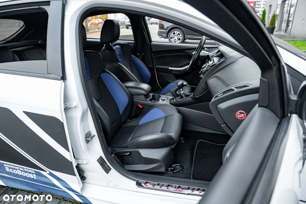 Ford Focus ST2 - 19