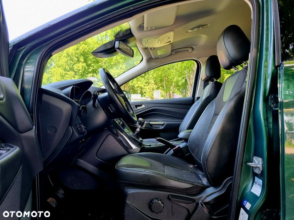 Ford Kuga 1.5 EcoBoost 2x4 Titanium - 9