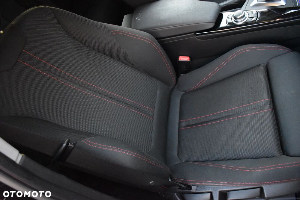 BMW Seria 3 320d Sport Line - 19