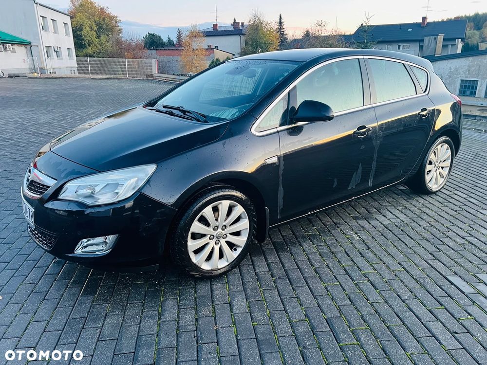 Opel Astra IV 1.4 T Cosmo - 2