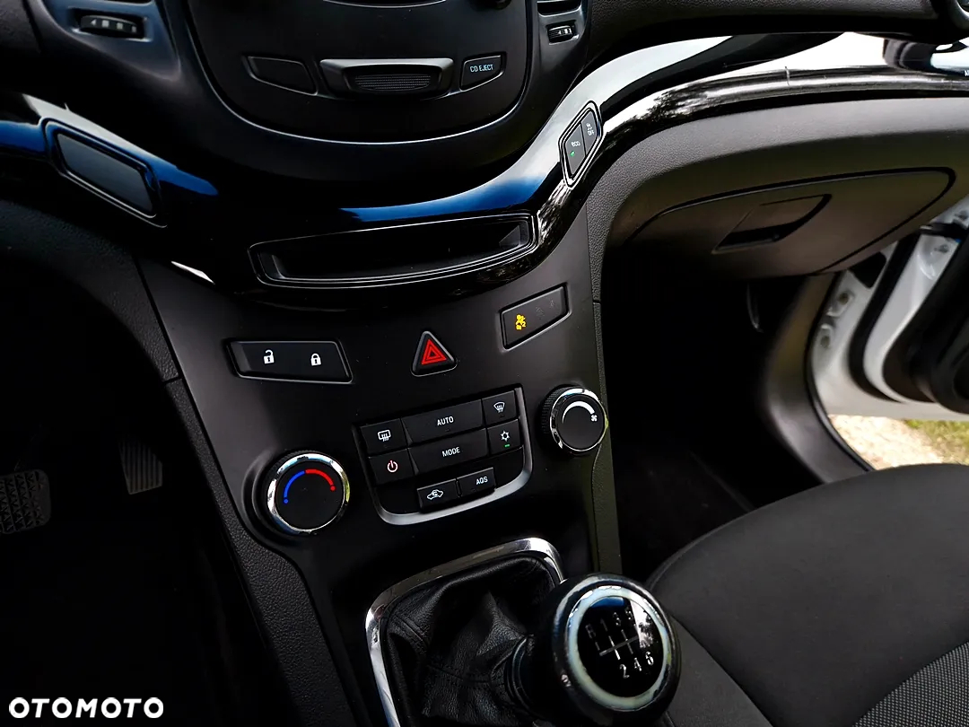 Chevrolet Orlando 2.0 TD LTZ - 34