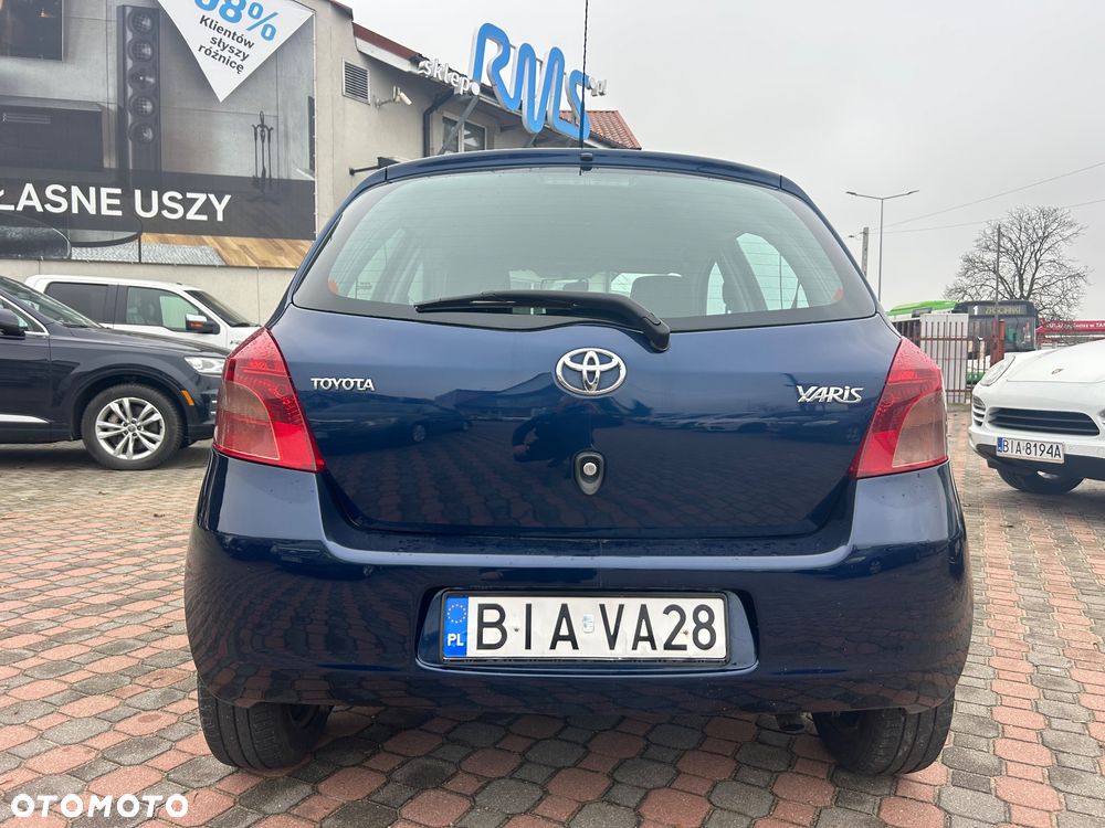 Toyota Yaris - 7