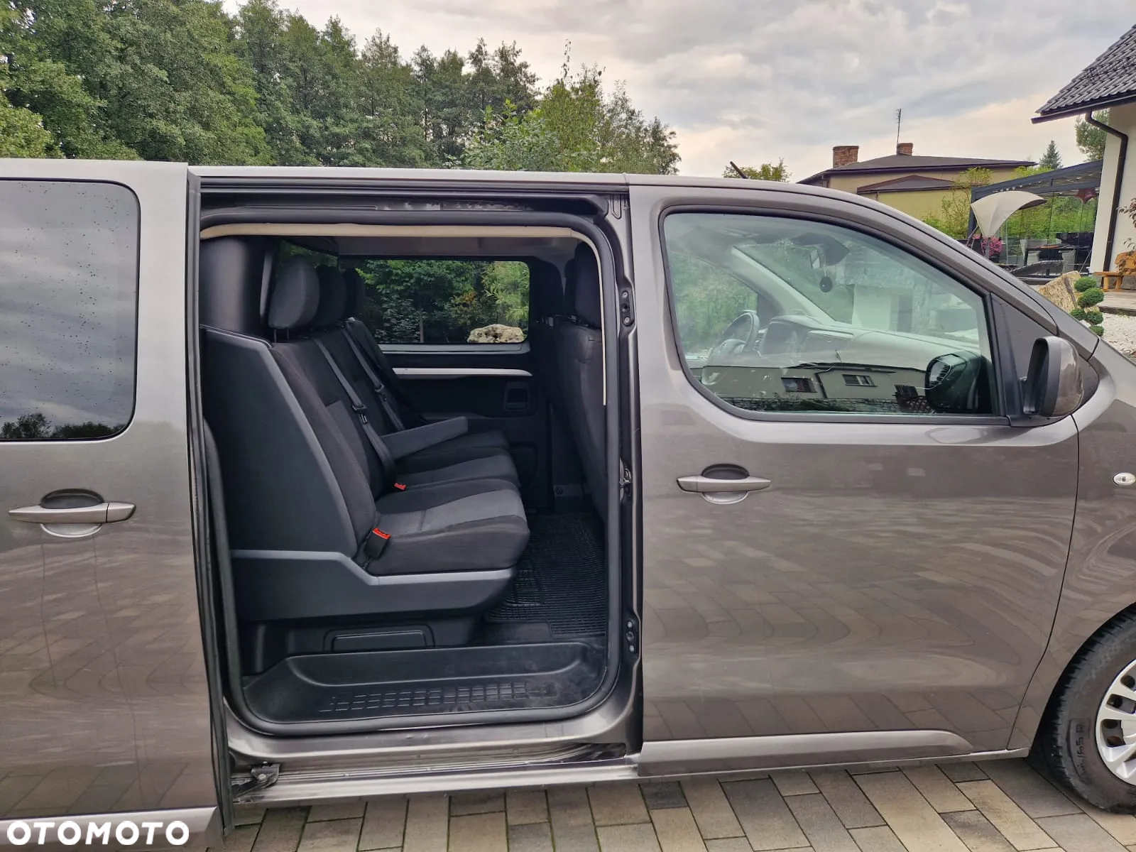Opel Vivaro 2.0 CDTI Long 3,1t Enjoy (bryg.) - 11