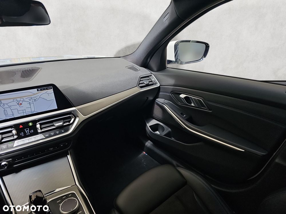 BMW Seria 3 - 26