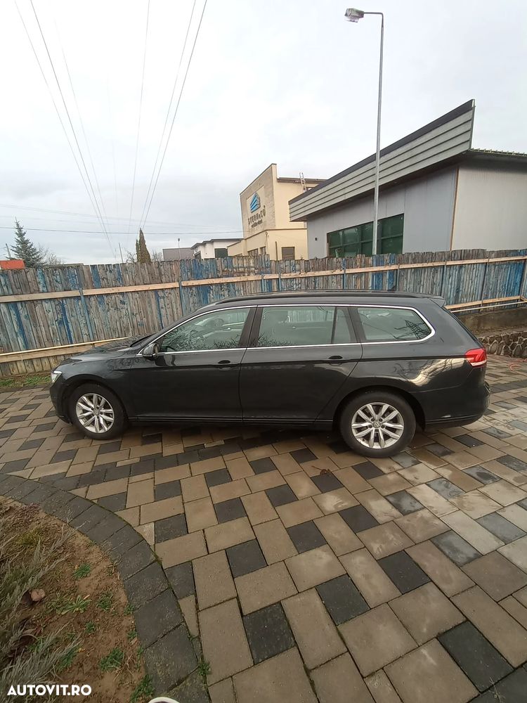 Volkswagen Passat - 8