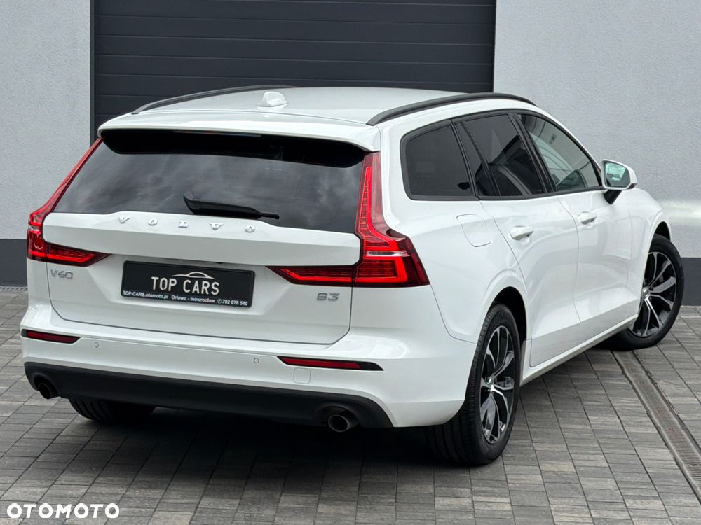 Volvo V60 B3 B DKG Momentum - 24