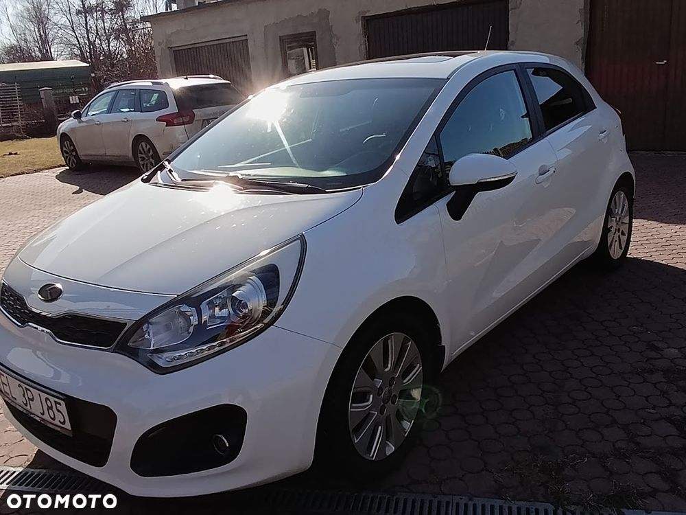 Kia Rio - 3