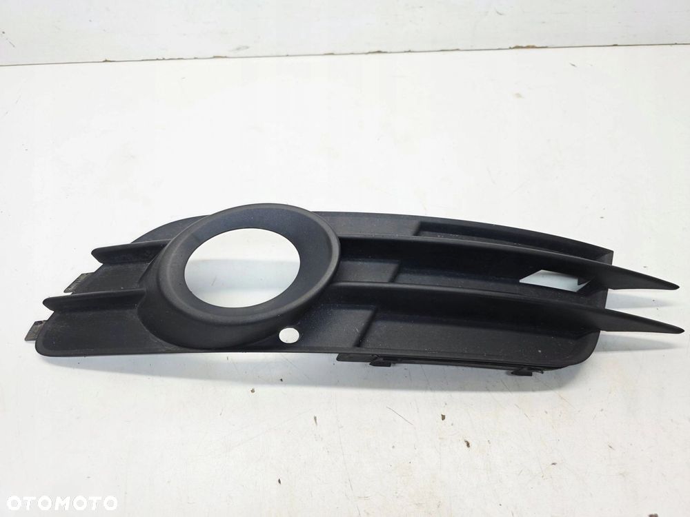 KRATKA HALOGENU ATRAPA ZDERZAKA PRAWA AUDI A6 C7 4G0807682A - 3