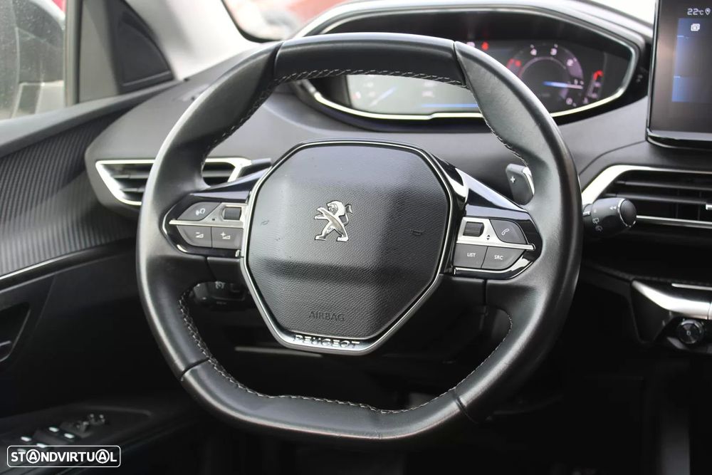 Peugeot 3008 1.5 BlueHDi Allure EAT8 - 17