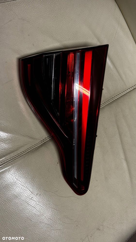 Lampa Lewy tył w klapę Clio V
