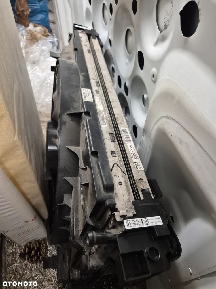 Mercedes-Benz GLC - 26