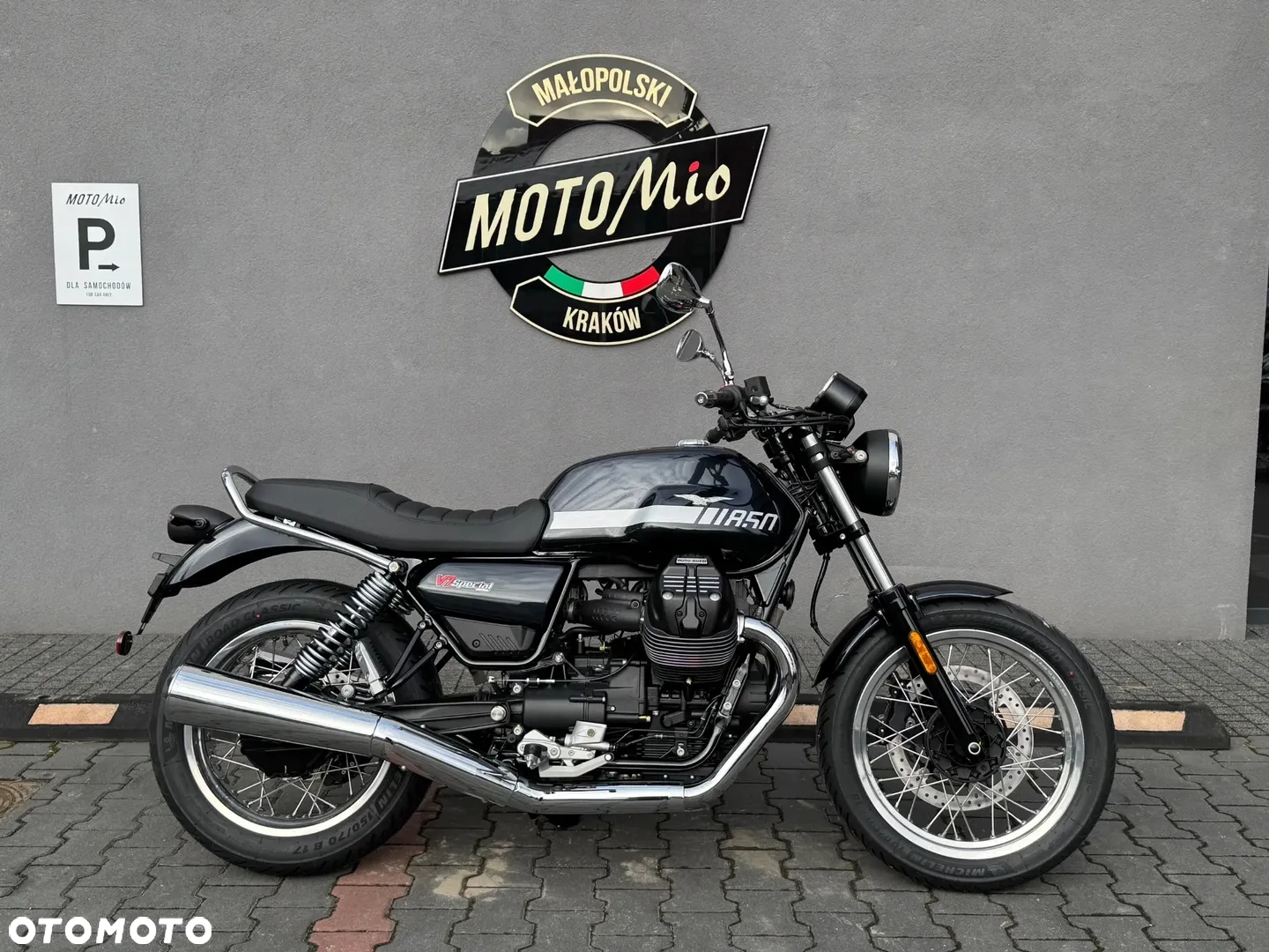 Moto Guzzi V7 - 4
