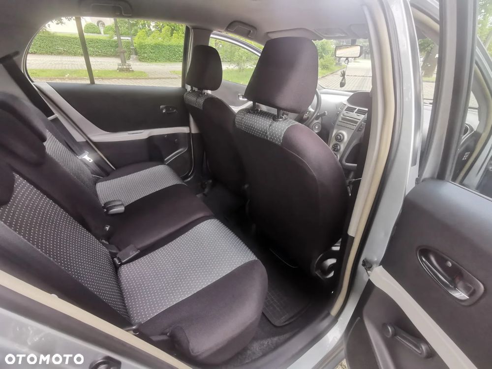 Toyota Yaris 1.4 D-4D Luna - 8