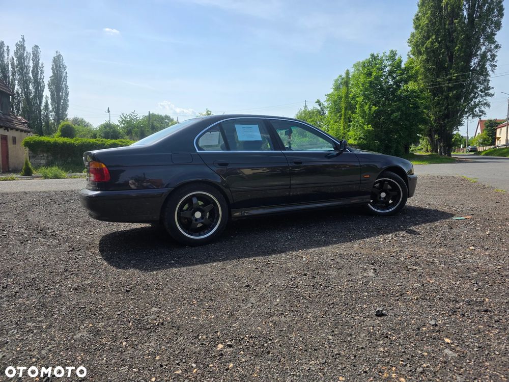 BMW Seria 5 530i - 12