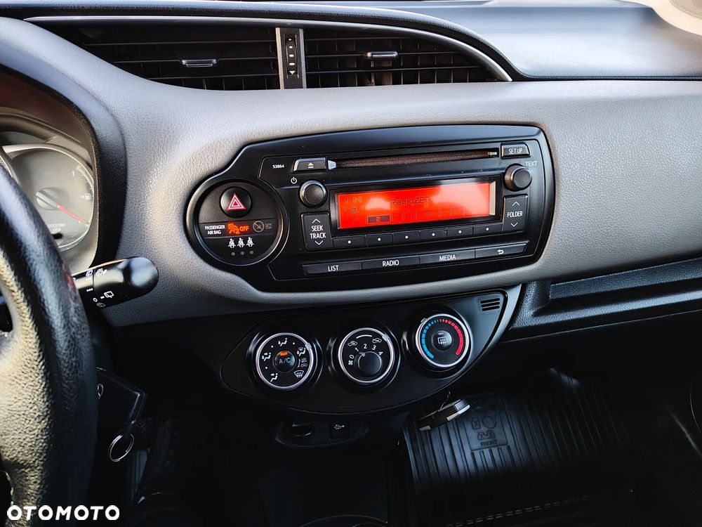 Toyota Yaris 1.33 Active EU6 - 13