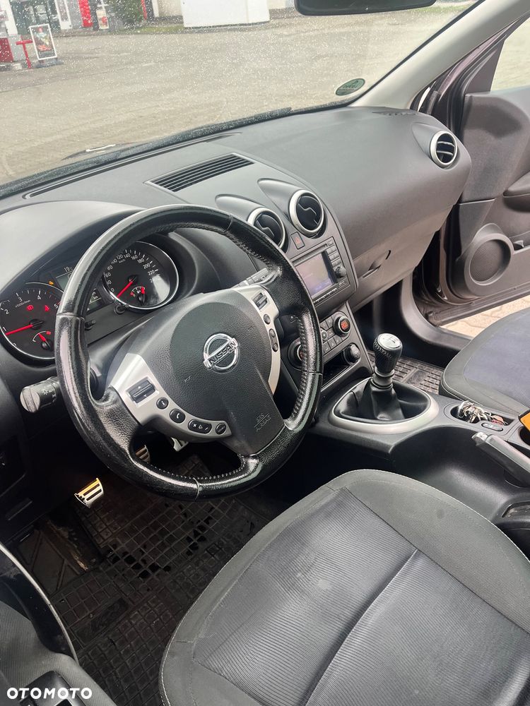 Nissan Qashqai - 12
