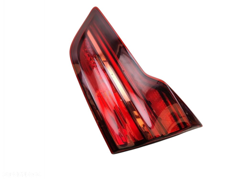 LAMPA PRAWY TYŁ W KLAPE LED KIA CEED III KOMBI LIFT (21-25) 92404-J7150 - 2