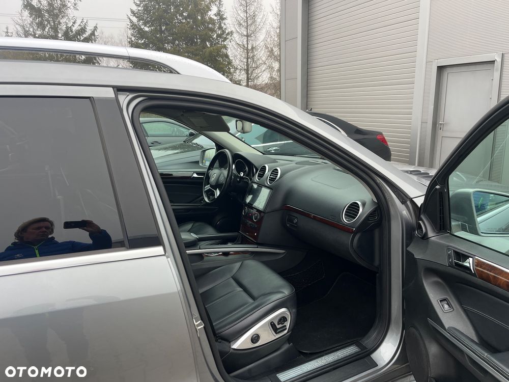 Mercedes-Benz GL 500 4Matic (BlueEFFICIENCY) 7G-TRONIC - 13