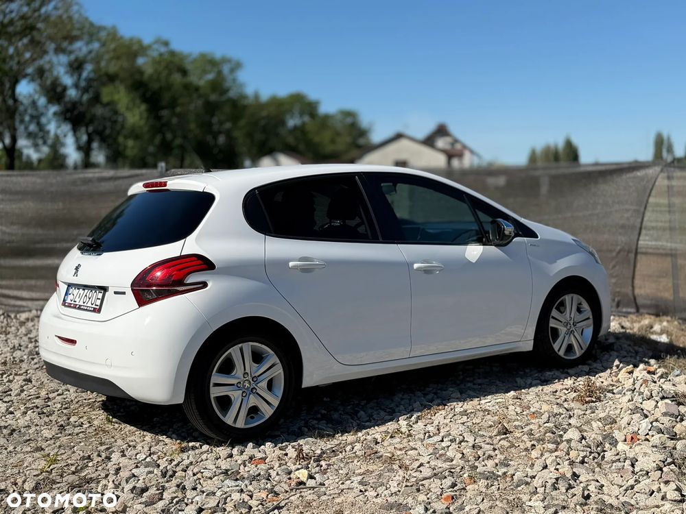 Peugeot 208 PureTech 82 Start & Stop Style - 8