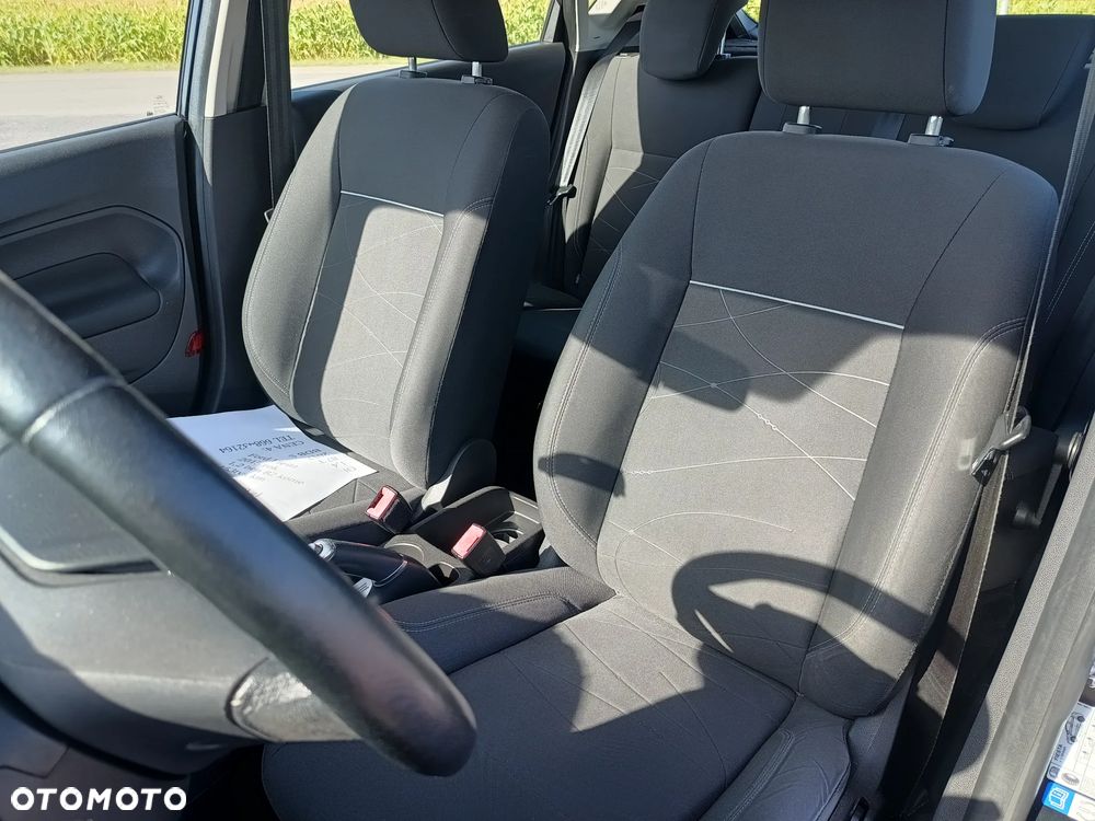 Ford Fiesta - 12