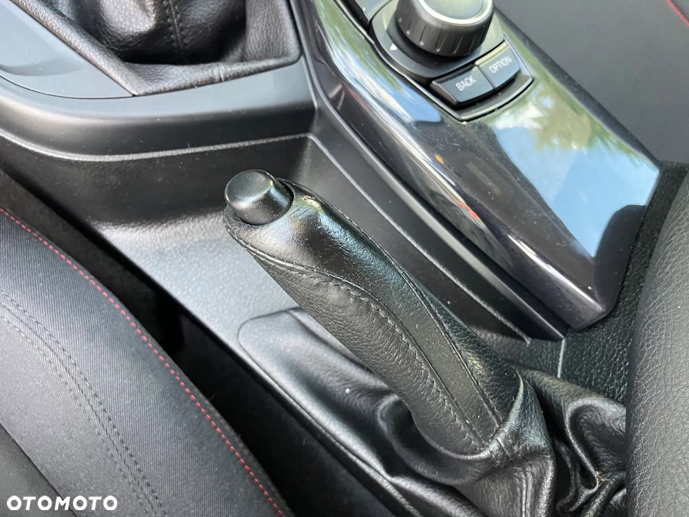 BMW Seria 1 120i Edition Lifestyle - 23