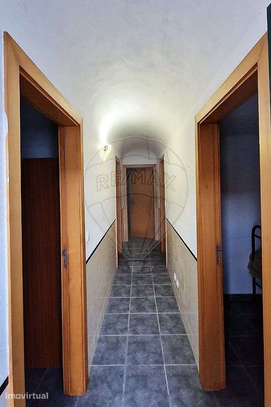 Moradia T2 para venda - Grande imagem: 2/9