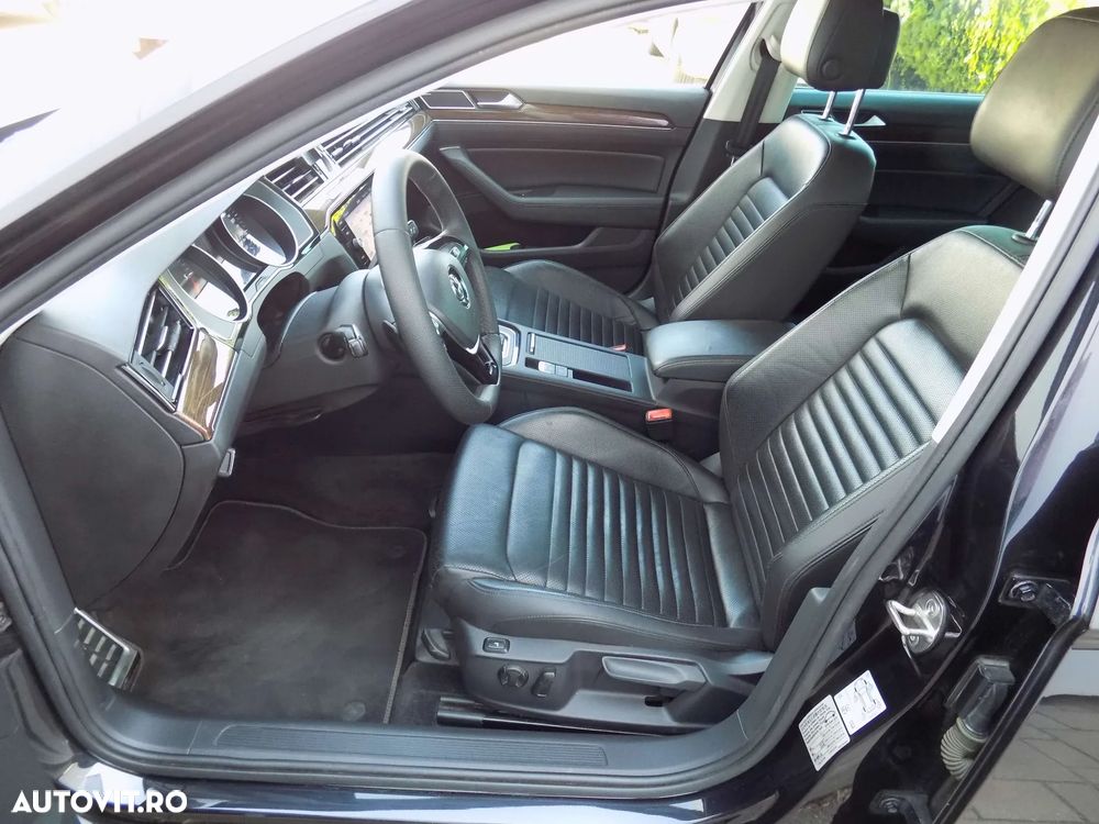 Volkswagen Passat 2.0 TDI SCR DSG Comfortline - 12