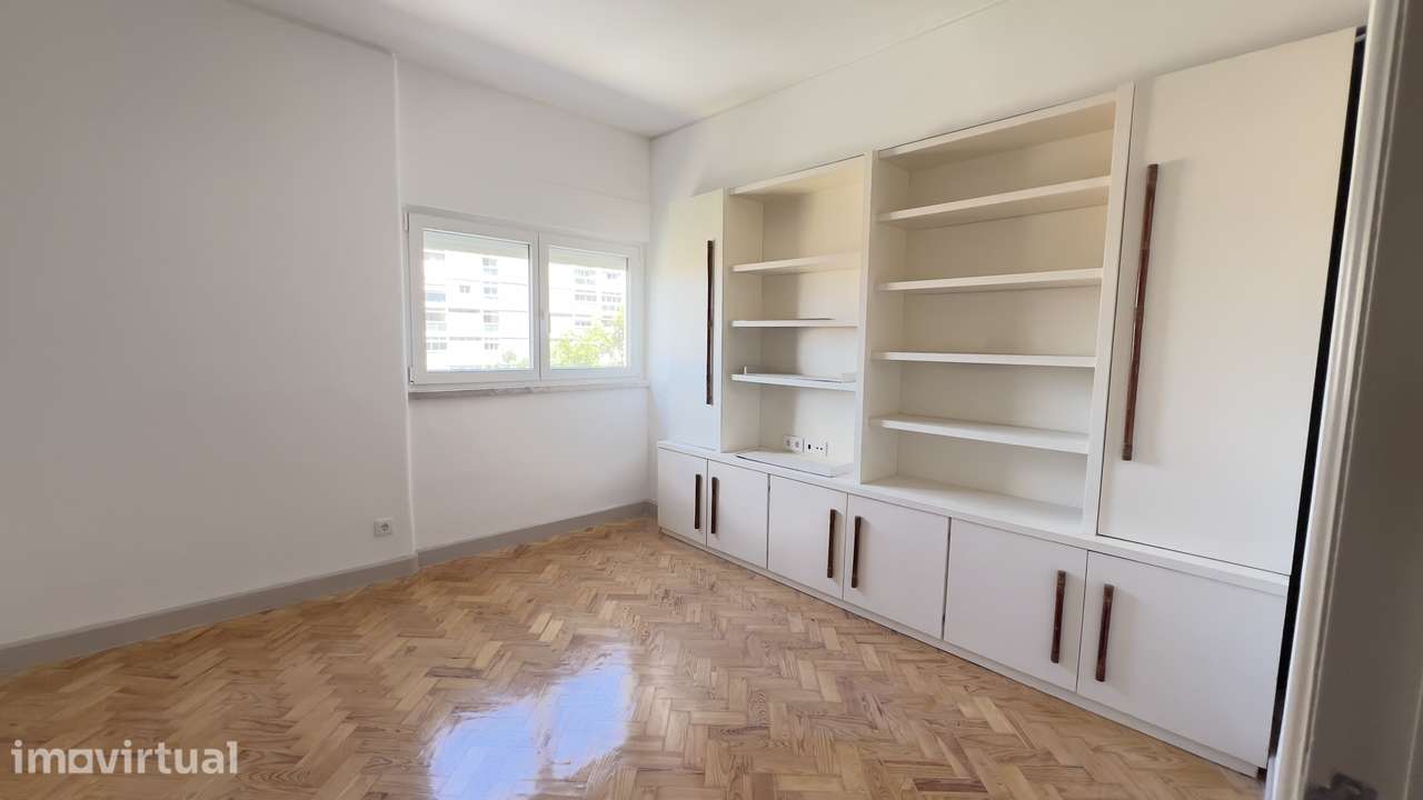 Apartamento T3 em Alvalade com 2 casas de banho - Grande imagem: 3/12