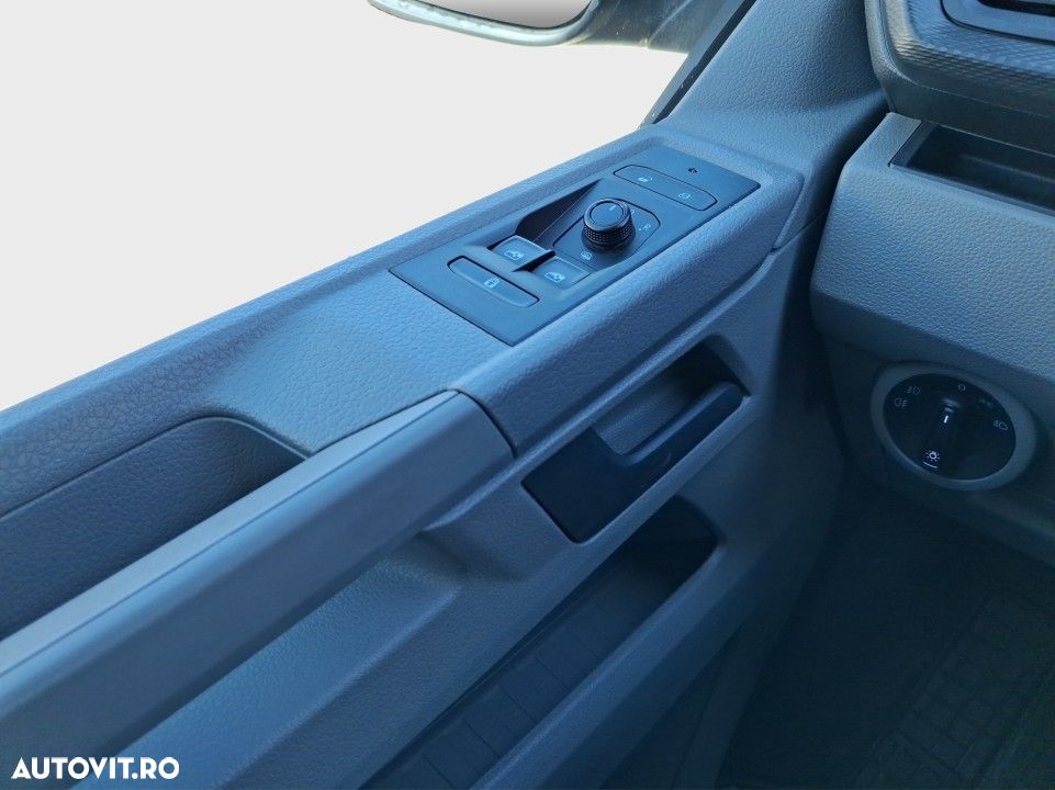 Volkswagen Transporter - 12