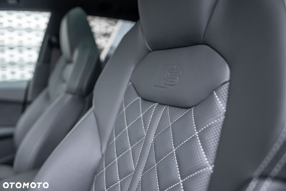 Audi Q8 50 TDI quattro tiptronic - 12