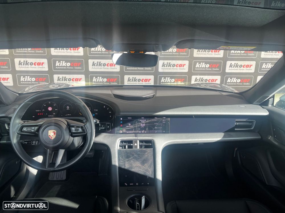 Porsche Taycan Standard - 37