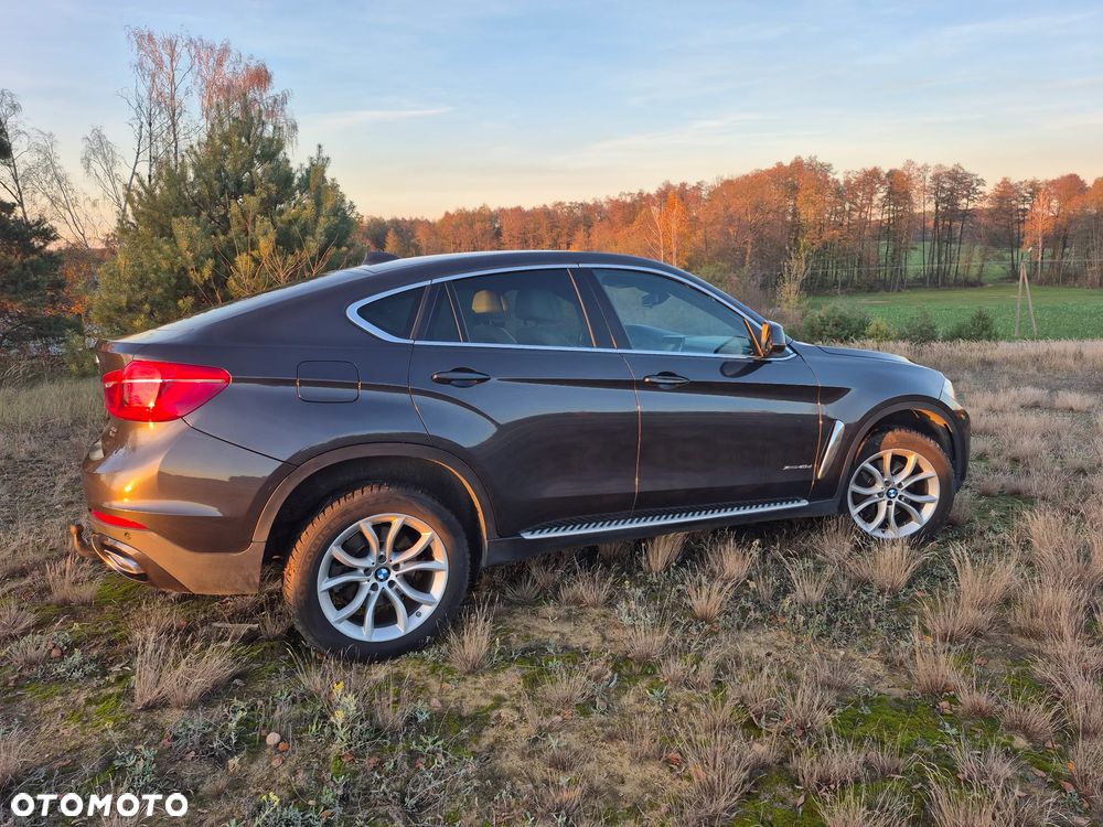 BMW X6 xDrive40d - 16