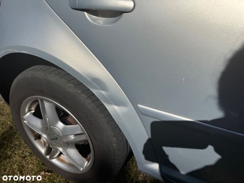 Volkswagen Golf 1.6 - 12