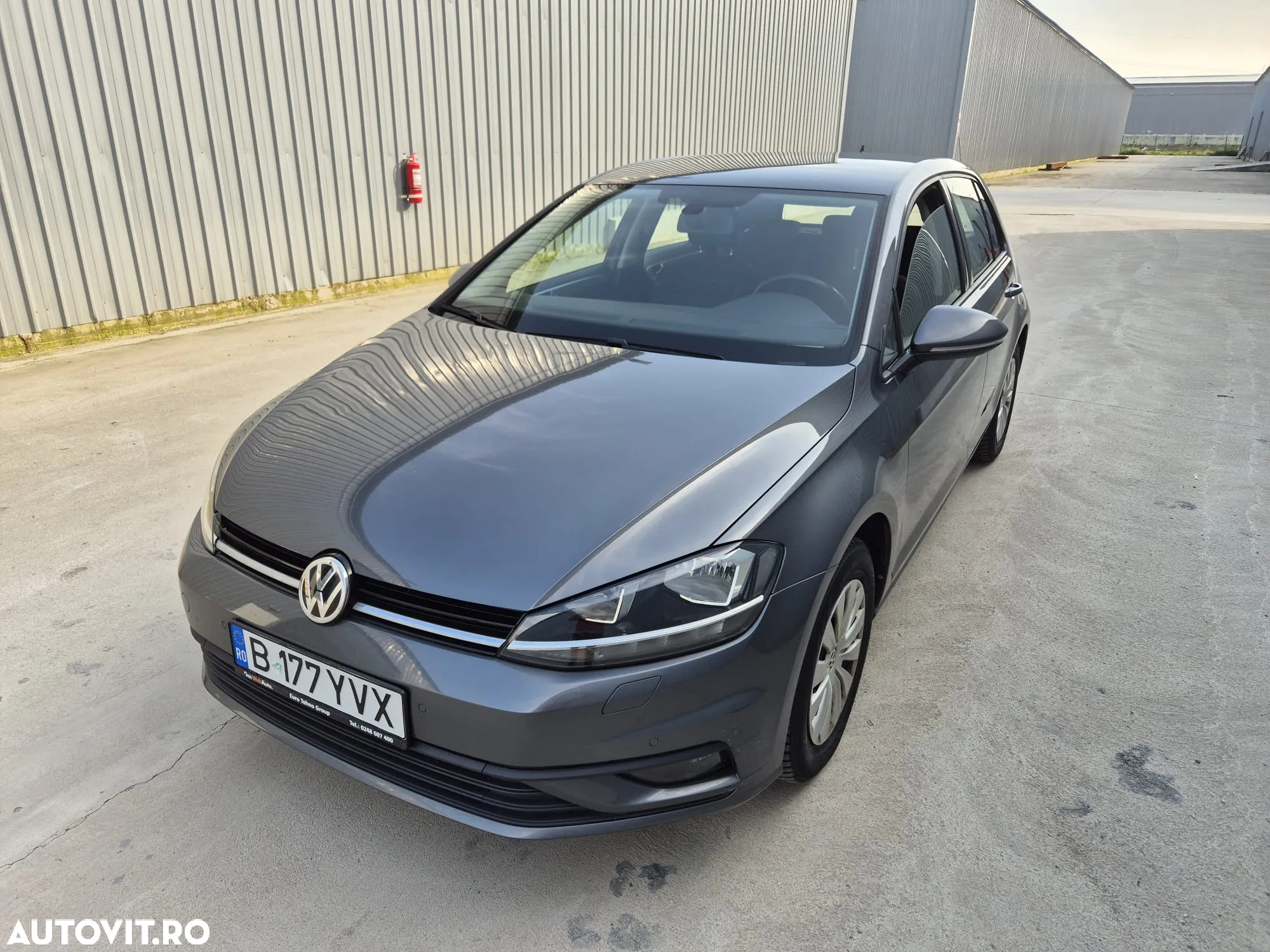 Volkswagen Golf - 3