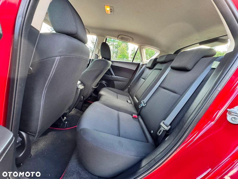 Mazda 3 1.6 Exclusive + - 22