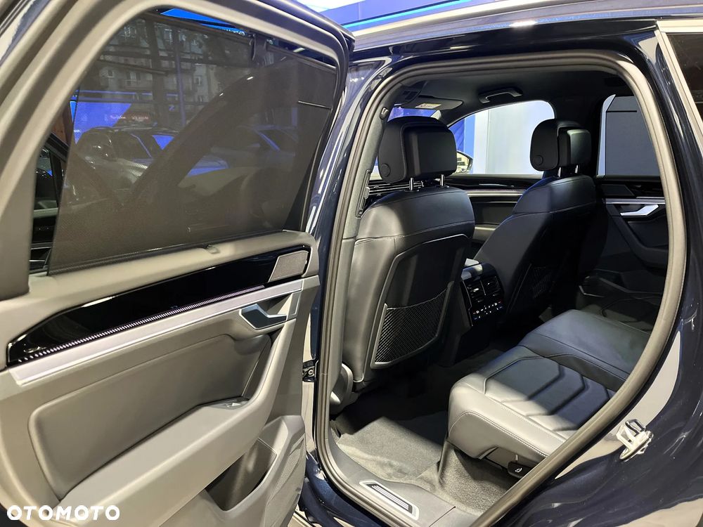 Volkswagen Touareg 3.0 V6 TDI SCR 4Mot R-Line - 33