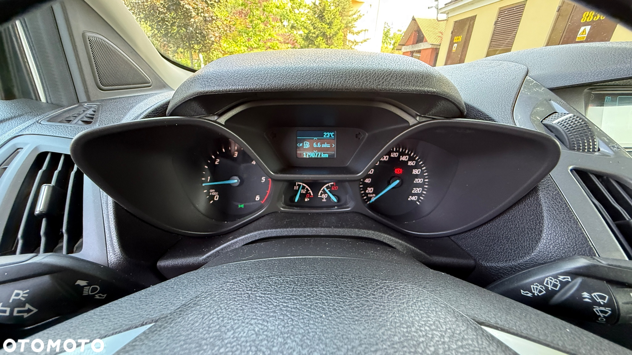 Ford Tourneo Connect 1.5 TDCi Titanium - 27