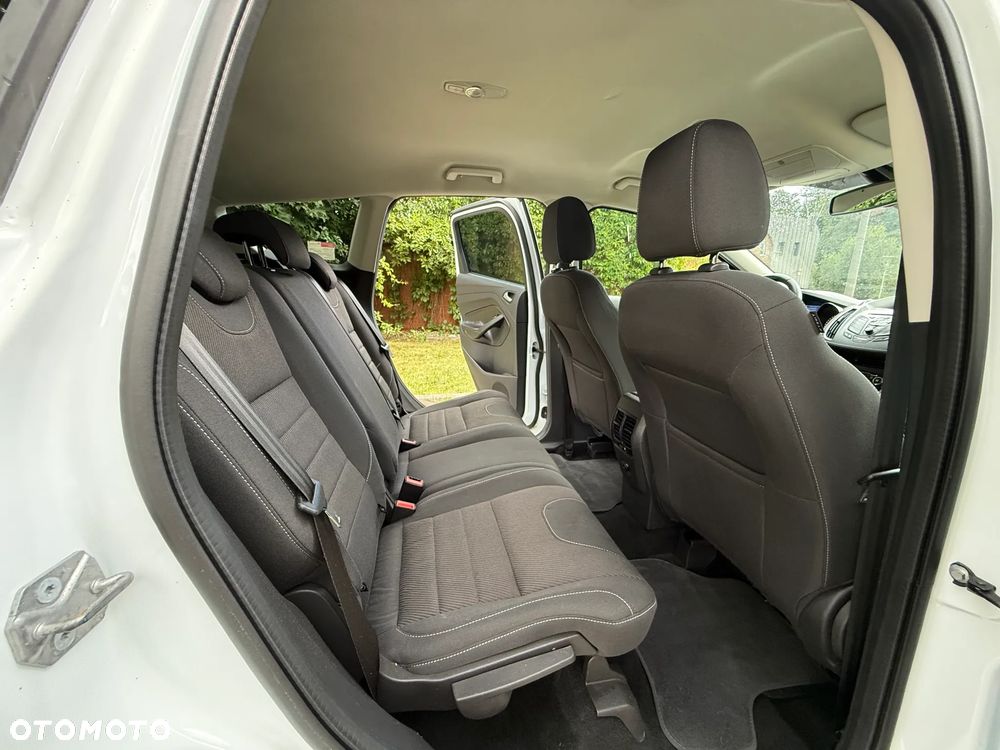 Ford Kuga - 18