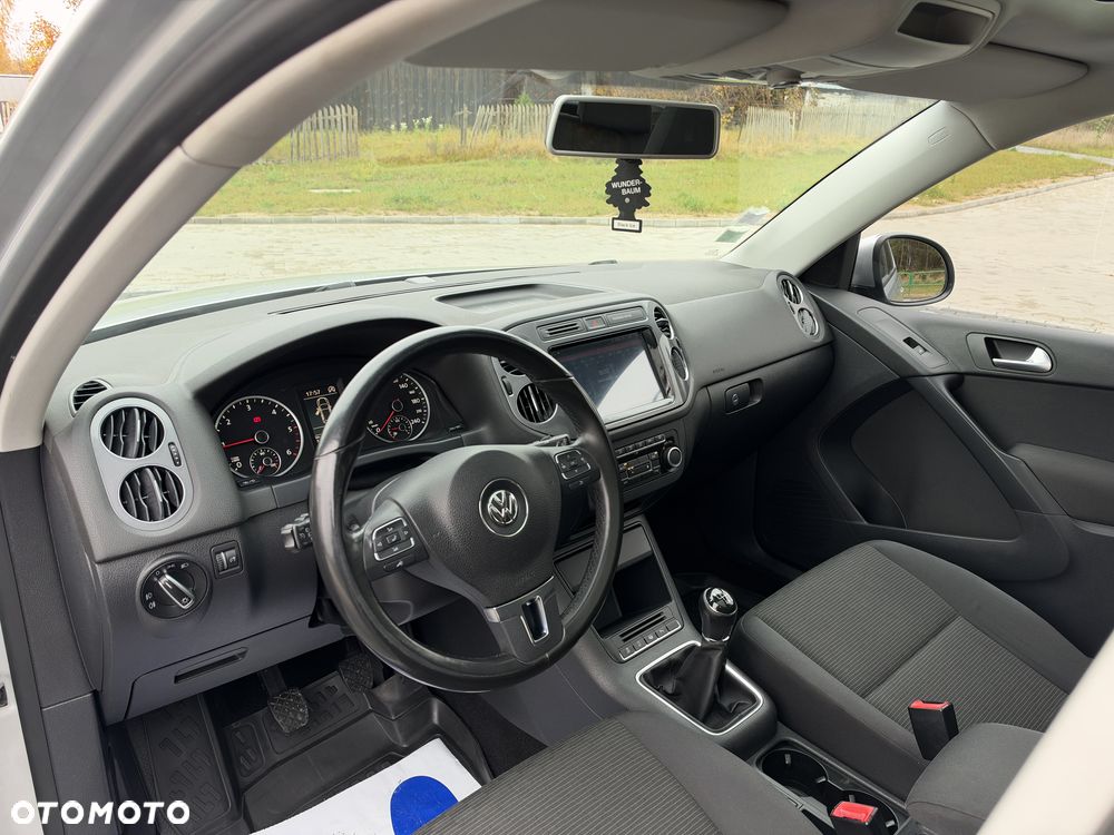 Volkswagen Tiguan - 12