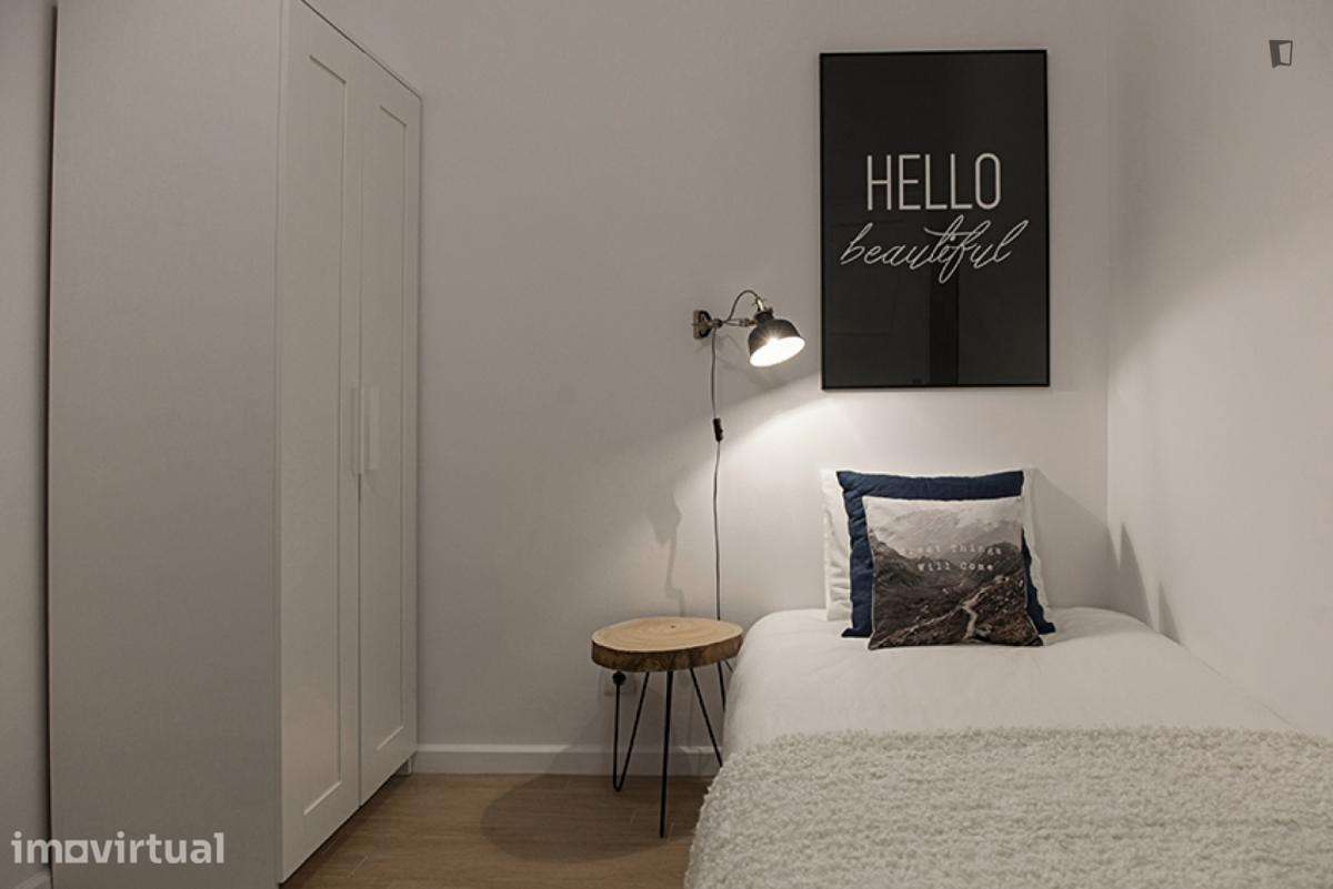 Quarto - localizado em Lumiar Lisbon - Grande imagem: 2/18