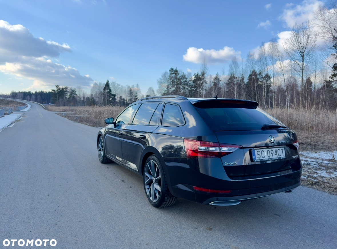 Skoda Superb 2.0 TDI Sportline DSG - 18