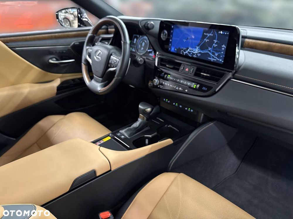 Lexus ES 300h Prestige - 5