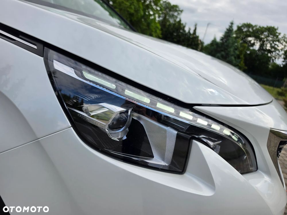 Peugeot 3008 BlueHDi 180 Stop & Start EAT8 Allure - 4