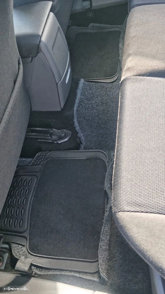 Ford Focus 1.6 TDCi Ghia - 17