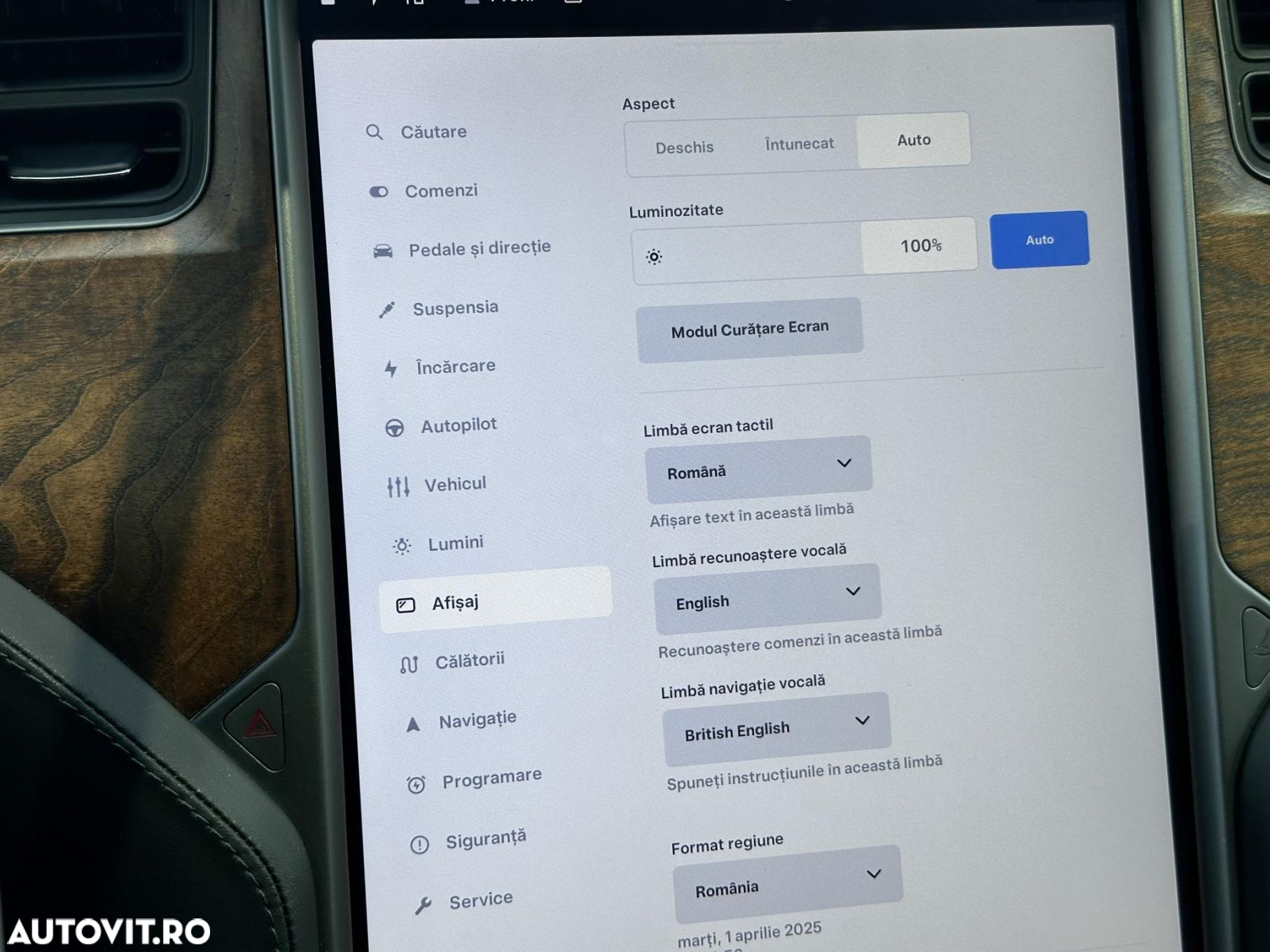 Tesla Model X - 18