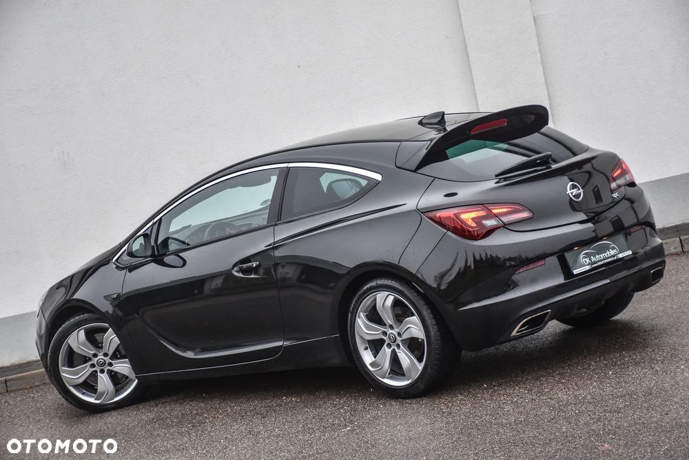 Opel Astra OPC Start/Stop - 10